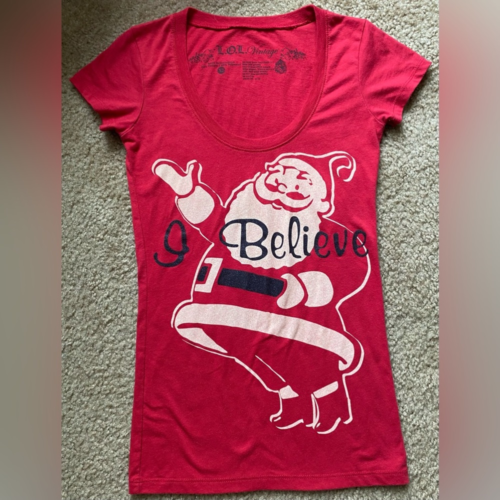 “I Believe” Santa Christmas shirt (XS)
